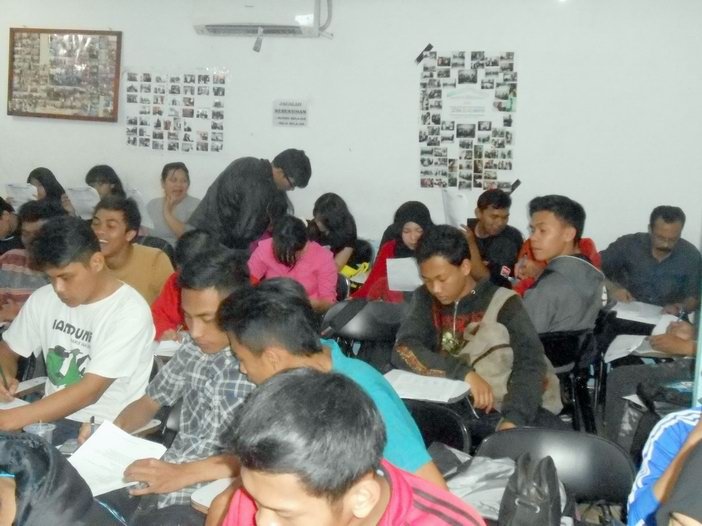 PRA UN PAKET B SETARA SMP 2014