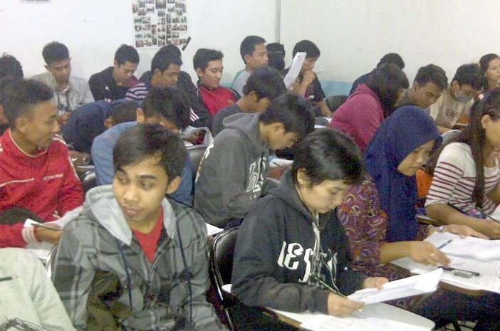 Pra UN Paket c setara SMA 2014