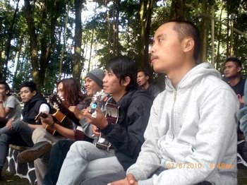 saat syukuran di dago pakar