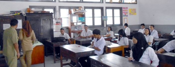 Suasana Ujian UNPK Paket B setara SMP