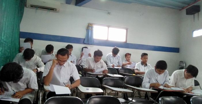 Ujian Sekolah Paket B setara SMP 2017