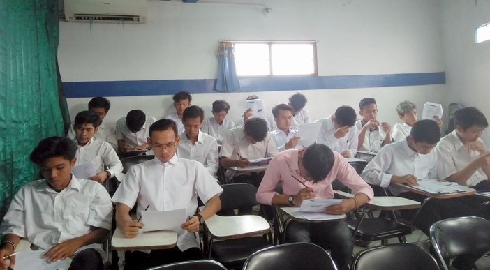 Ujian Sekolah Paket B setara SMP 2017